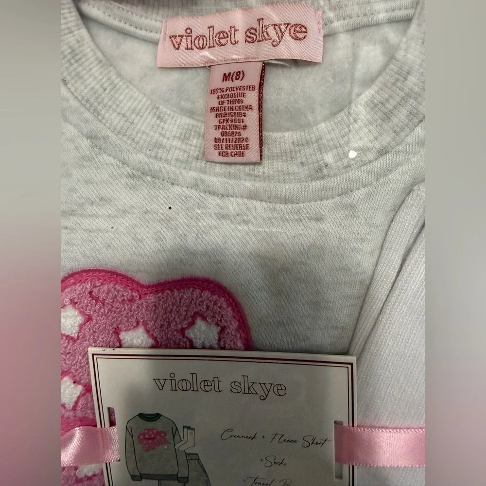 New in Carrier Cowgirl Hat Pink and Gray Embroidered Sweatshirt 4-Piece Set